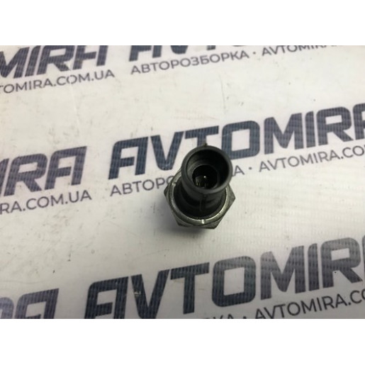 Датчик тиску масла Opel Zafira B 1.6 16V 2005-2011 55354325